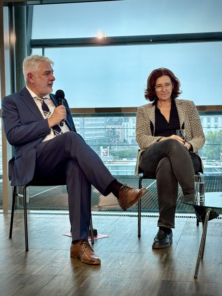 Moderner Gerichtsdialog bei Richtervereinigung, Fachgespräch zu Recht und Rechtsprechung in Österreich.